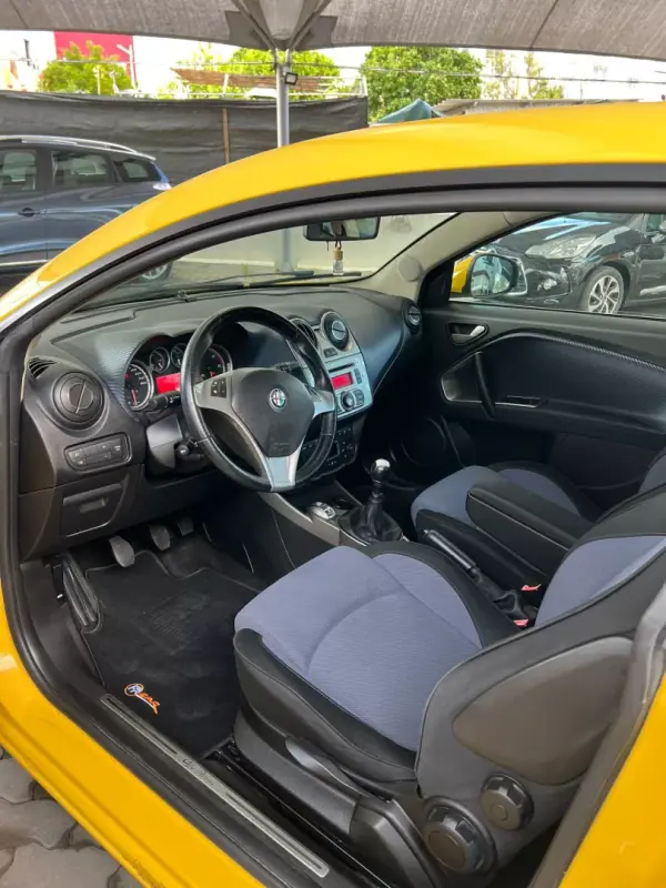 Alfa Romeo MiTo 2009 - 6900 EUR, 110602 km - AUTO.MOTO.pt - 110602km - foto 3 de 8