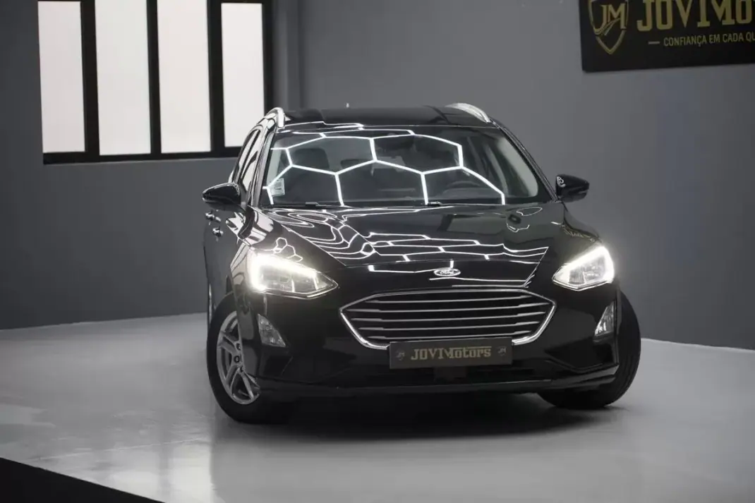 Ford Focus 2021 - 13850 EUR, 196506 km - AUTO.MOTO.pt - 196506km - foto 8 de 42