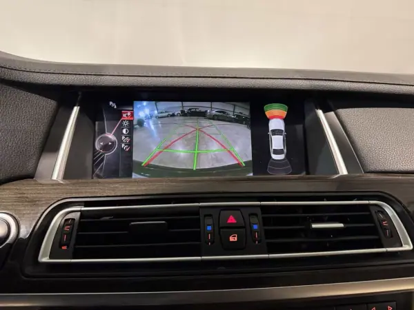 BMW 740 2014 - 21900 EUR, 306500 km - AUTO.MOTO.pt - 306500km - foto 37 de 55