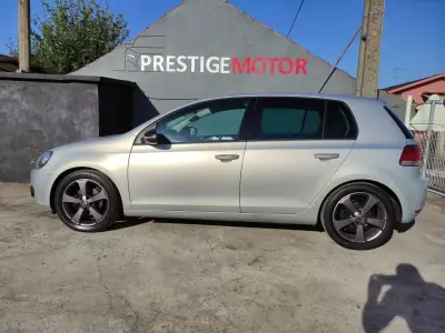 Volkswagen Golf 2012 - 11750 EUR, 153000 km - AUTO.MOTO.pt - 153000km - foto 4 de 19