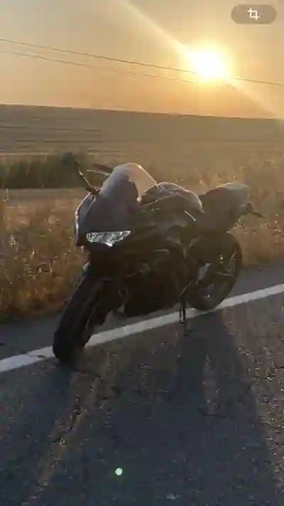 Kawasaki Ninja 650 2025 - 8100 EUR, 9500 km - foto 4 de 5