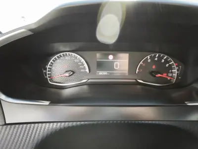 Peugeot 208 2022 - 13900 EUR, 66550 km - AUTO.MOTO.pt - 66550km - foto 10 de 14