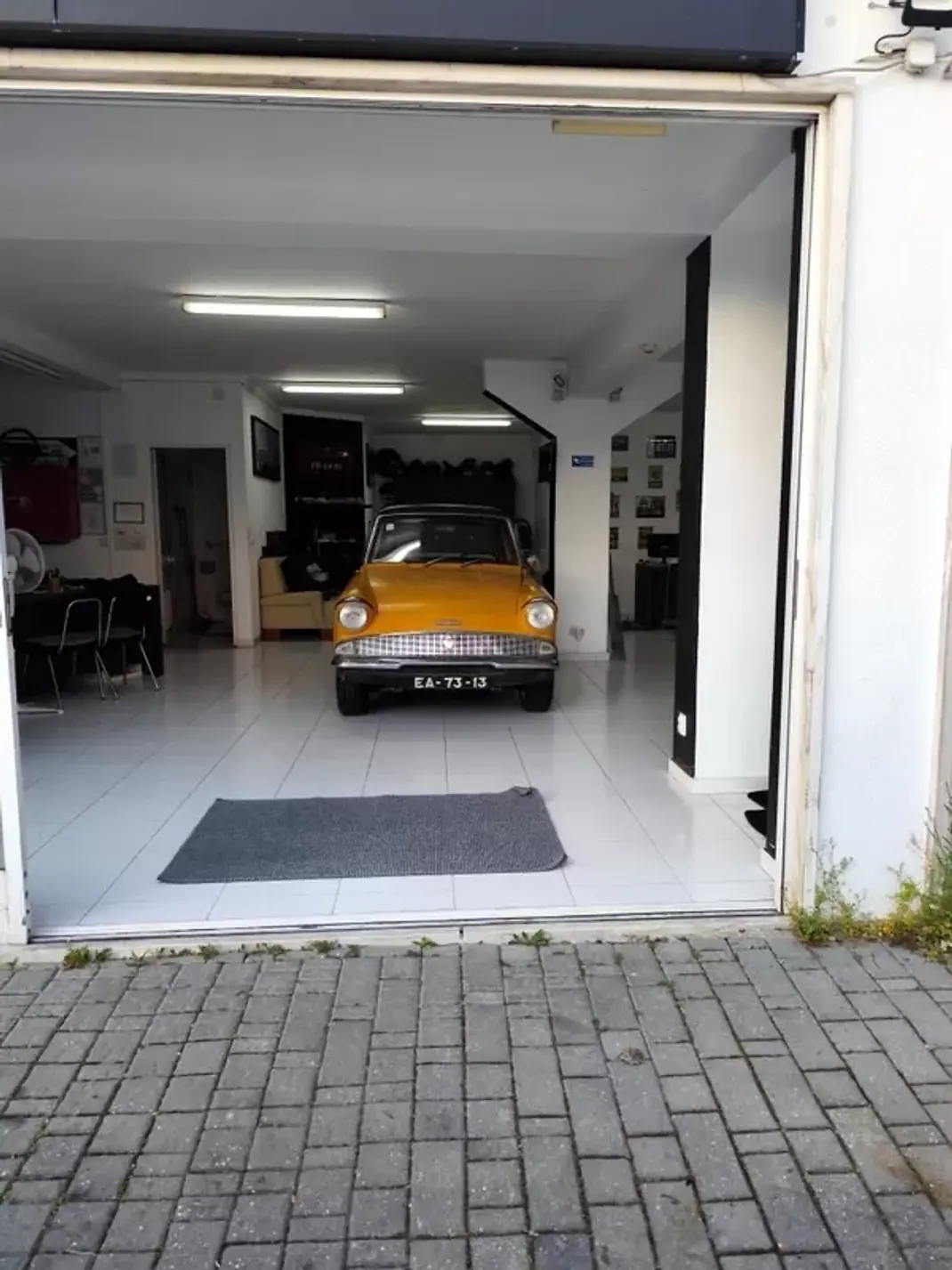 Ford Anglia 1960 - 5000 EUR, 14000 km - AUTO.MOTO.pt - 14000km - foto 26 de 30