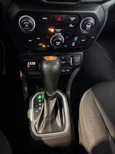 Jeep Renegade 2022 - 20490 EUR, 84266 km - AUTO.MOTO.pt - 84266km - foto 18 de 18