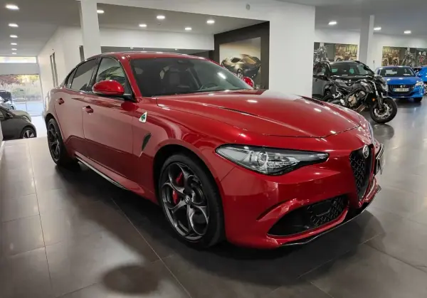 Alfa Romeo Giulia 2018 - 62500 EUR, 53000 km - AUTO.MOTO.pt - 53000km - foto 3 de 60