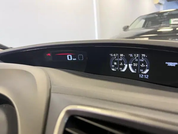 Honda Civic 2016 - 30990 EUR, 140000 km - AUTO.MOTO.pt - 140000km - foto 46 de 60