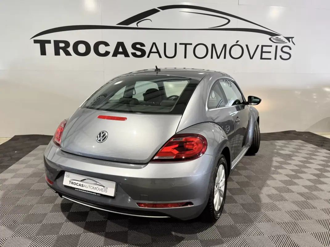 Volkswagen New Beetle 2018 - 19900 EUR, 58588 km - 58588km - foto 47 de 47