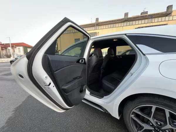 Kia ProCeed 2022 - 19450 EUR, 92000 km - AUTO.MOTO.pt - 92000km - foto 38 de 51