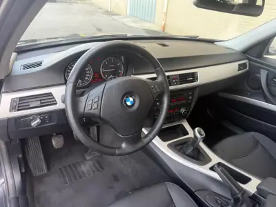 BMW 316 2010 - 8990 EUR, 215000 km - AUTO.MOTO.pt - 215000km - foto 9 de 27