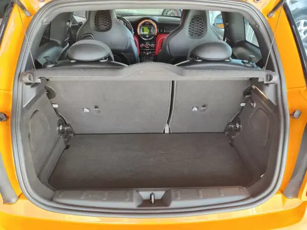 MINI John Cooper Works 2015 - 21500 EUR, 91950 km - AUTO.MOTO.pt - 91950km - foto 16 de 38