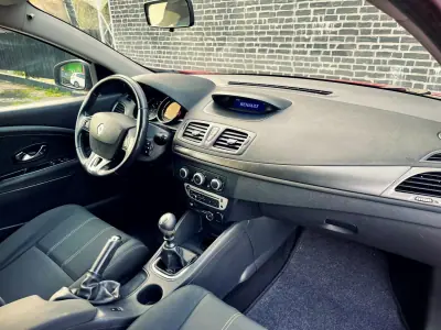 Renault Mégane Sport Tourer 2014 - 8750 EUR, 198000 km - AUTO.MOTO.pt - 198000km - foto 2 de 12