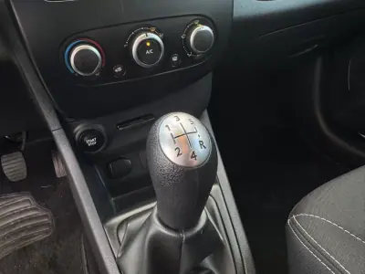 Renault Clio 2016 - 9990 EUR, 114000 km - AUTO.MOTO.pt - 114000km - foto 22 de 22