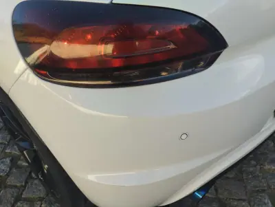 Volkswagen Scirocco 2011 - 10000 EUR, 210000 km - AUTO.MOTO.pt - 210000km - foto 11 de 30