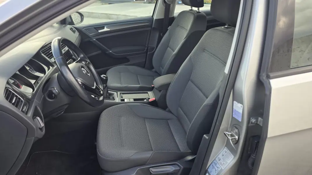 Volkswagen Golf Variant 2017 - 15450 EUR, 192145 km - AUTO.MOTO.pt - 192145km - foto 9 de 18