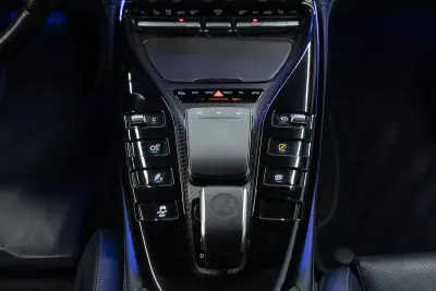 Mercedes-Benz AMG GT 2019 - 139950 EUR, 38000 km - AUTO.MOTO.pt - 38000km - foto 23 de 59