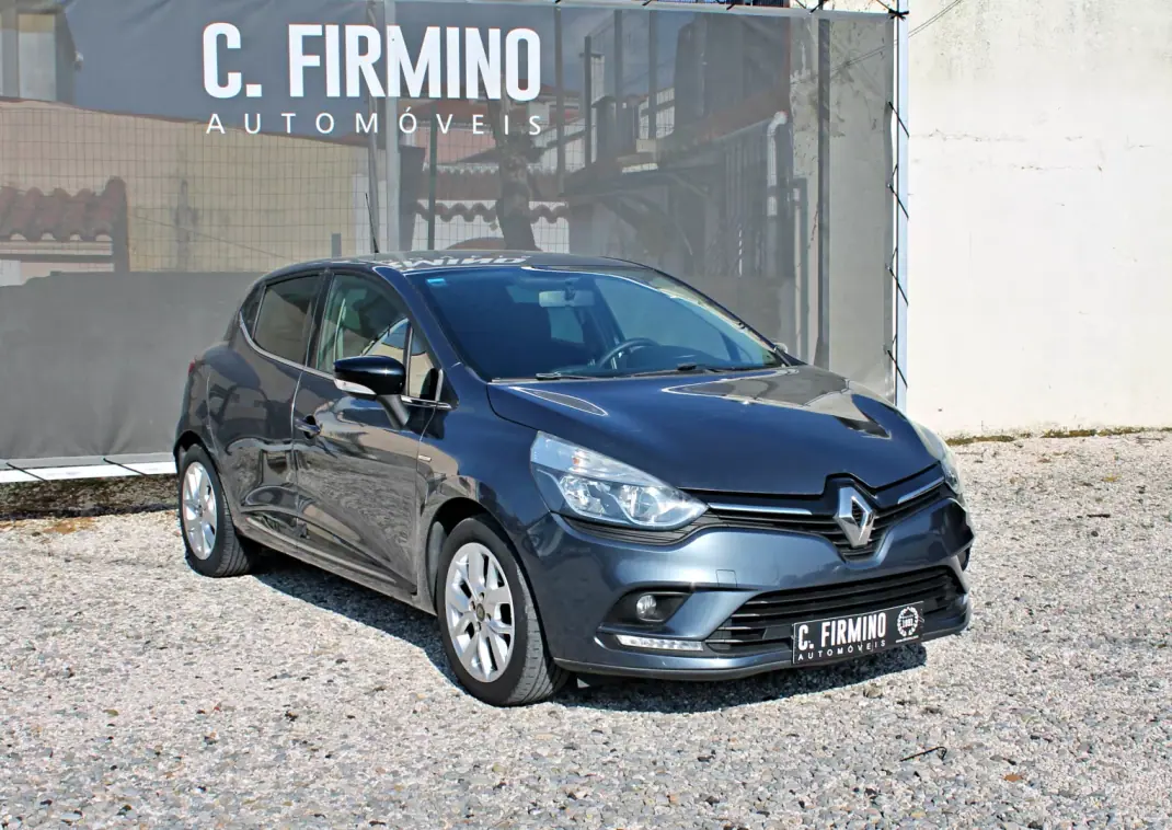 Renault Clio 2018 - 12250 EUR, 45634 km - AUTO.MOTO.pt - 45634km - foto 3 de 24