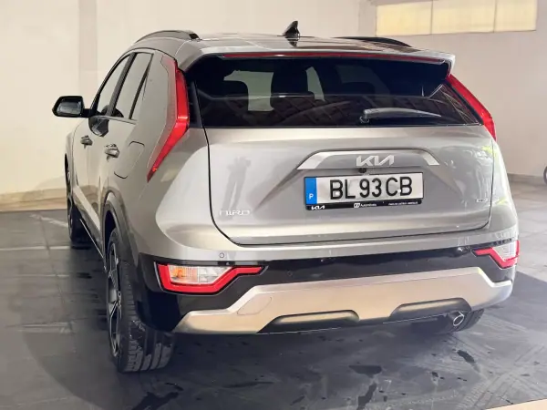 Kia Niro 2024 - 29500 EUR, 27615 km - AUTO.MOTO.pt - 27615km - foto 8 de 26