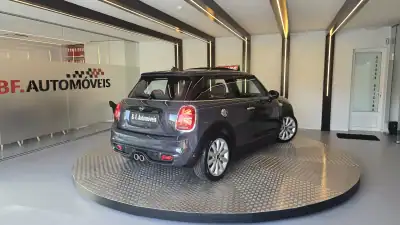 MINI Cooper 2019 - 25500 EUR, 96321 km - AUTO.MOTO.pt - 96321km - foto 18 de 53