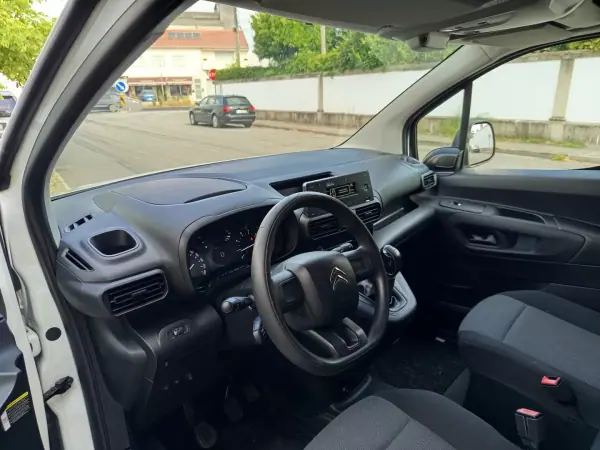 Citroën Berlingo 2020 - 10990 EUR, 82194 km - AUTO.MOTO.pt - 82194km - foto 11 de 18