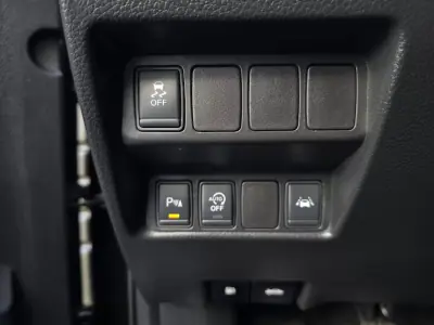 Nissan Qashqai 2015 - 13990 EUR, 146000 km - AUTO.MOTO.pt - 146000km - foto 29 de 40