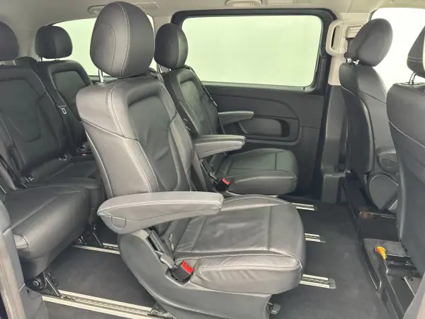 Mercedes-Benz V 250 2021 - 44999 EUR, 230022 km - AUTO.MOTO.pt - 230022km - foto 23 de 46