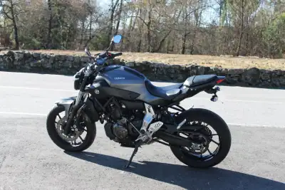 Yamaha MT 07 2015 - 5900 EUR, 22000 km - AUTO.MOTO.pt - 22000km - foto 15 de 24