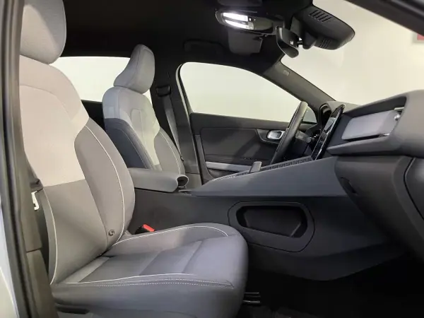 Polestar 2 2022 - 35500 EUR, 39000 km - 39000km - foto 19 de 43