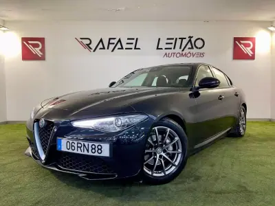 Alfa Romeo Giulia 2016 - 17750 EUR, 153000 km - AUTO.MOTO.pt - 153000km - foto 2 de 36
