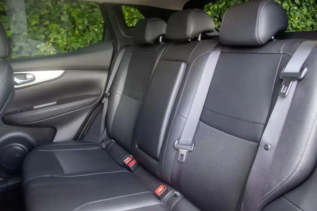 Nissan Qashqai 2017 - 17500 EUR, 127700 km - AUTO.MOTO.pt - 127700km - foto 14 de 20