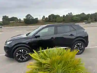 Peugeot 2008 2022 - 185000 EUR, 67000 km - 67000km - foto 10 de 12