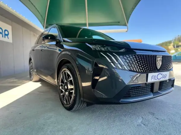 Peugeot 5008 2025 - 30390 EUR, 12358 km - AUTO.MOTO.pt - 12358km - foto 5 de 17
