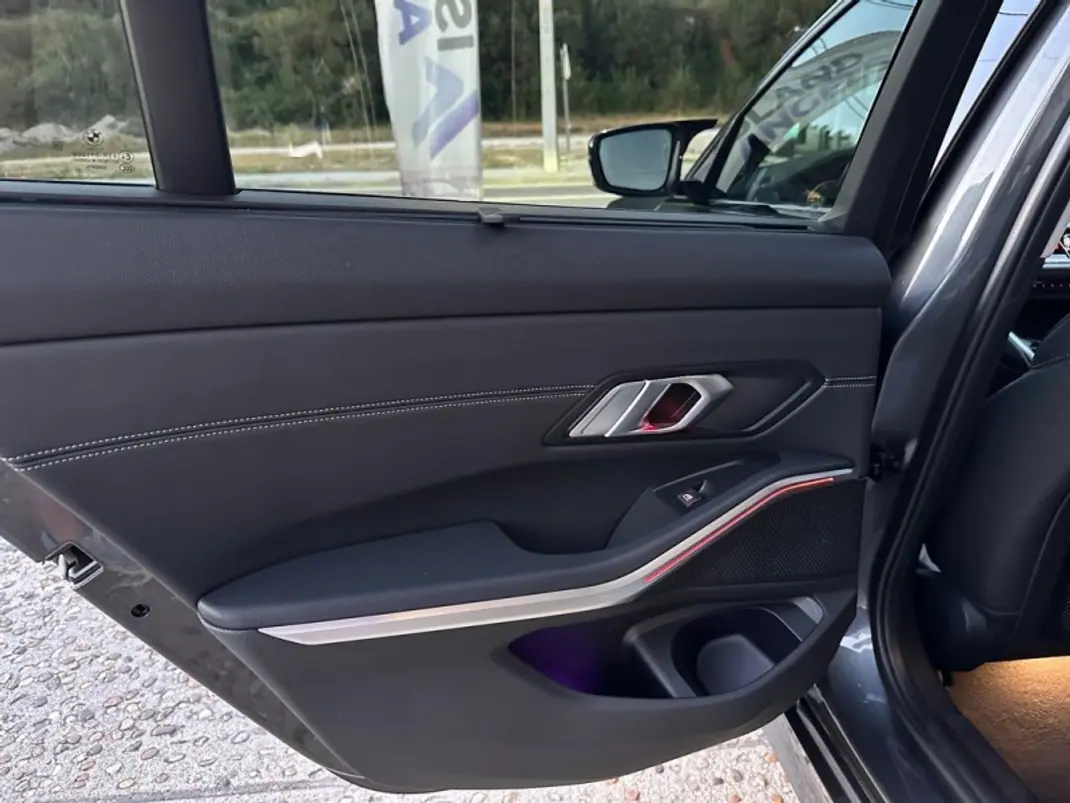 BMW 320 2019 - 32999 EUR, 160700 km - AUTO.MOTO.pt - 160700km - foto 47 de 60