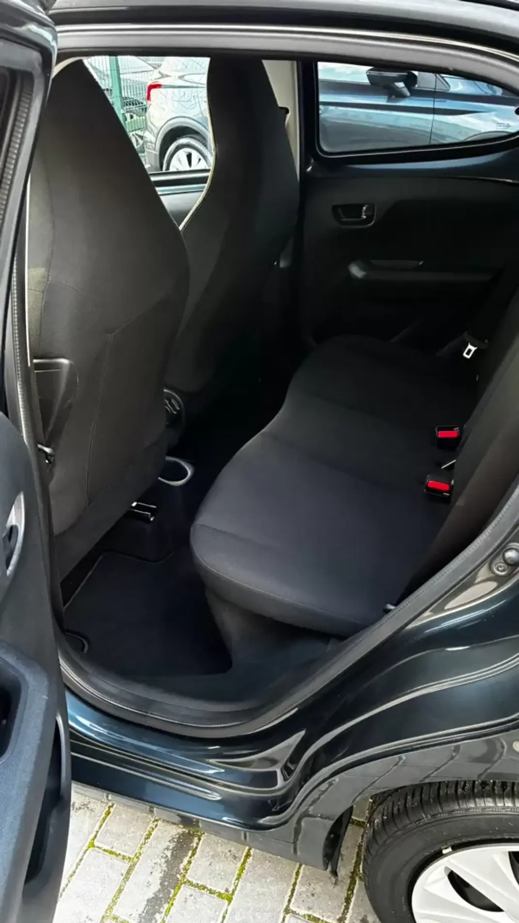 Peugeot 108 2019 - 11750 EUR, 88467 km - AUTO.MOTO.pt - 88467km - foto 14 de 20