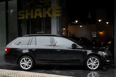 Skoda Octavia Break 2019 - 10990 EUR, 374598 km - AUTO.MOTO.pt - 374598km - foto 11 de 44