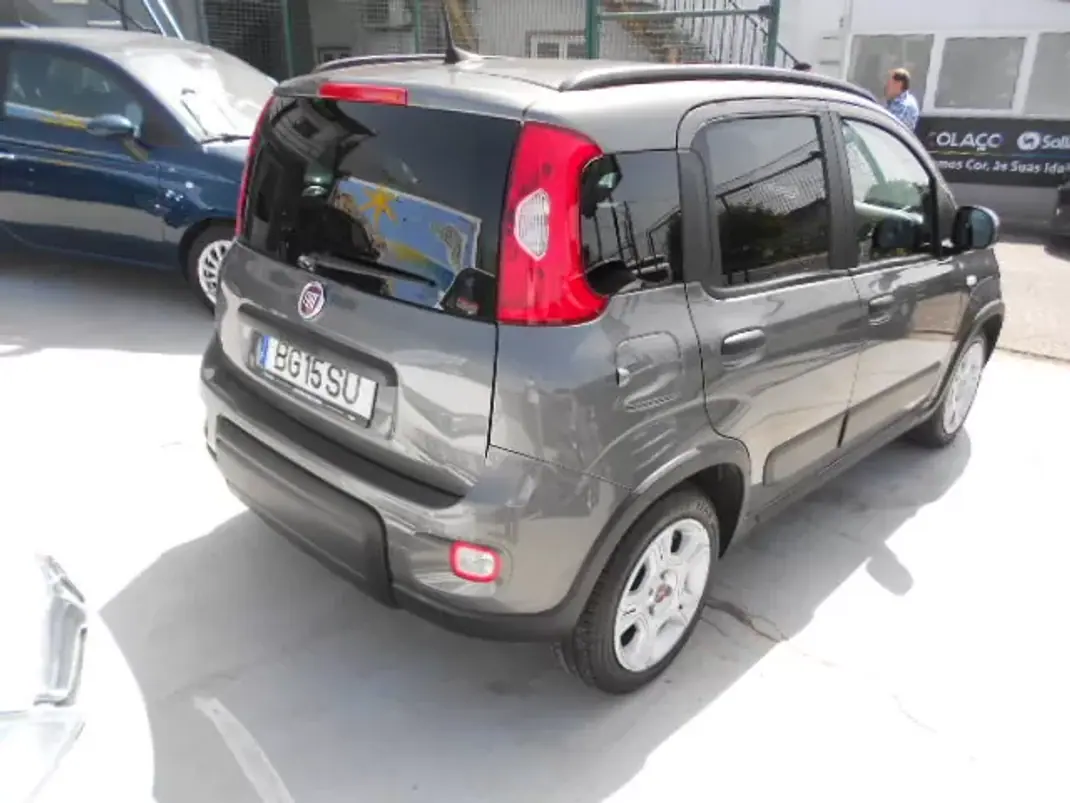 Fiat Panda 2024 - 12900 EUR, 19045 km - AUTO.MOTO.pt - 19045km - foto 6 de 13
