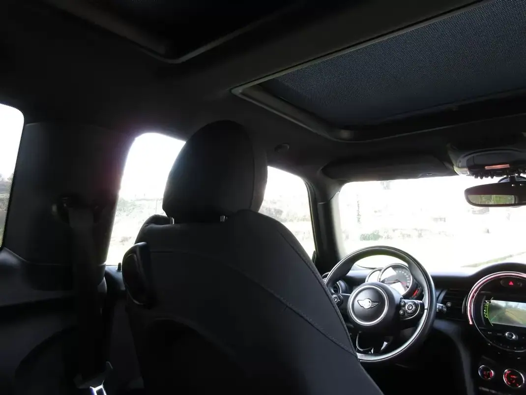 MINI 3 Portas 2018 - 18490 EUR, 164000 km - AUTO.MOTO.pt - 164000km - foto 33 de 53
