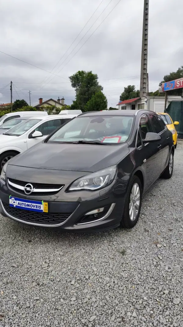 Opel Astra Sports Tourer 2016 - 9998 EUR, 162378 km - AUTO.MOTO.pt - 162378km - foto 3 de 28