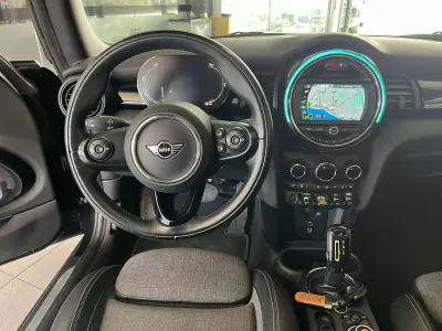 MINI Electric 2020 - 18900 EUR, 56462 km - AUTO.MOTO.pt - 56462km - foto 9 de 24