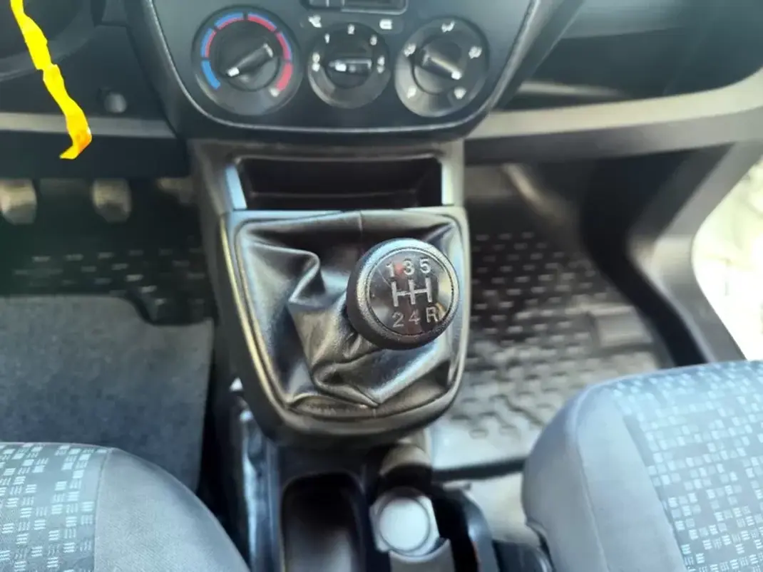 Citroën Nemo 1.3 HDI IVA DEDUTIVEL PACK CLIM 2017 - 8980 EUR, 79000 km - AUTO.MOTO.pt - 79000km - foto 23 de 24