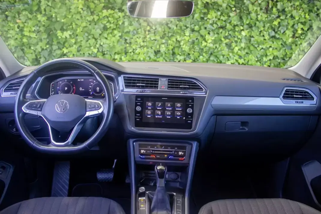 Volkswagen Tiguan Allspace 2022 - 33500 EUR, 23000 km - AUTO.MOTO.pt - 23000km - foto 16 de 19