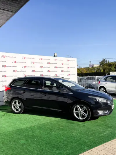 Ford Focus SW 2015 — photo 5 of 15