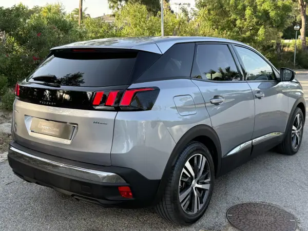 Peugeot 3008 2022 - 26699 EUR, 50000 km - AUTO.MOTO.pt - 50000km - foto 6 de 21