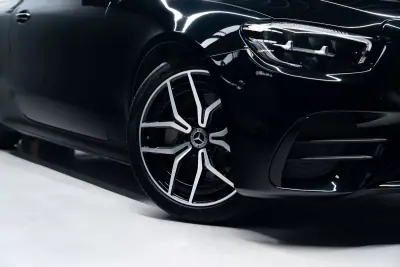 Mercedes-Benz E 220 2021 - 49950 EUR, 64000 km - AUTO.MOTO.pt - 64000km - foto 4 de 60