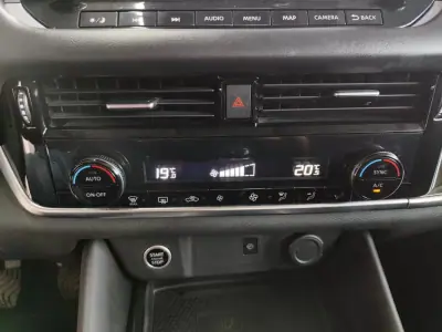 Nissan Qashqai 2022 - 20500 EUR, 63500 km - AUTO.MOTO.pt - 63500km - foto 30 de 39