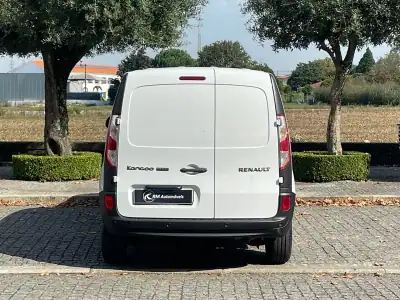 Renault Kangoo 1.5 dCi Longa IVA Dedutível 2021 - 13900 EUR, 151000 km - AUTO.MOTO.pt - 151000km - foto 8 de 27