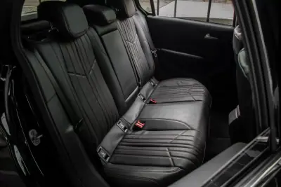 Peugeot 308 2020 - 17990 EUR, 142466 km - AUTO.MOTO.pt - 142466km - foto 32 de 45