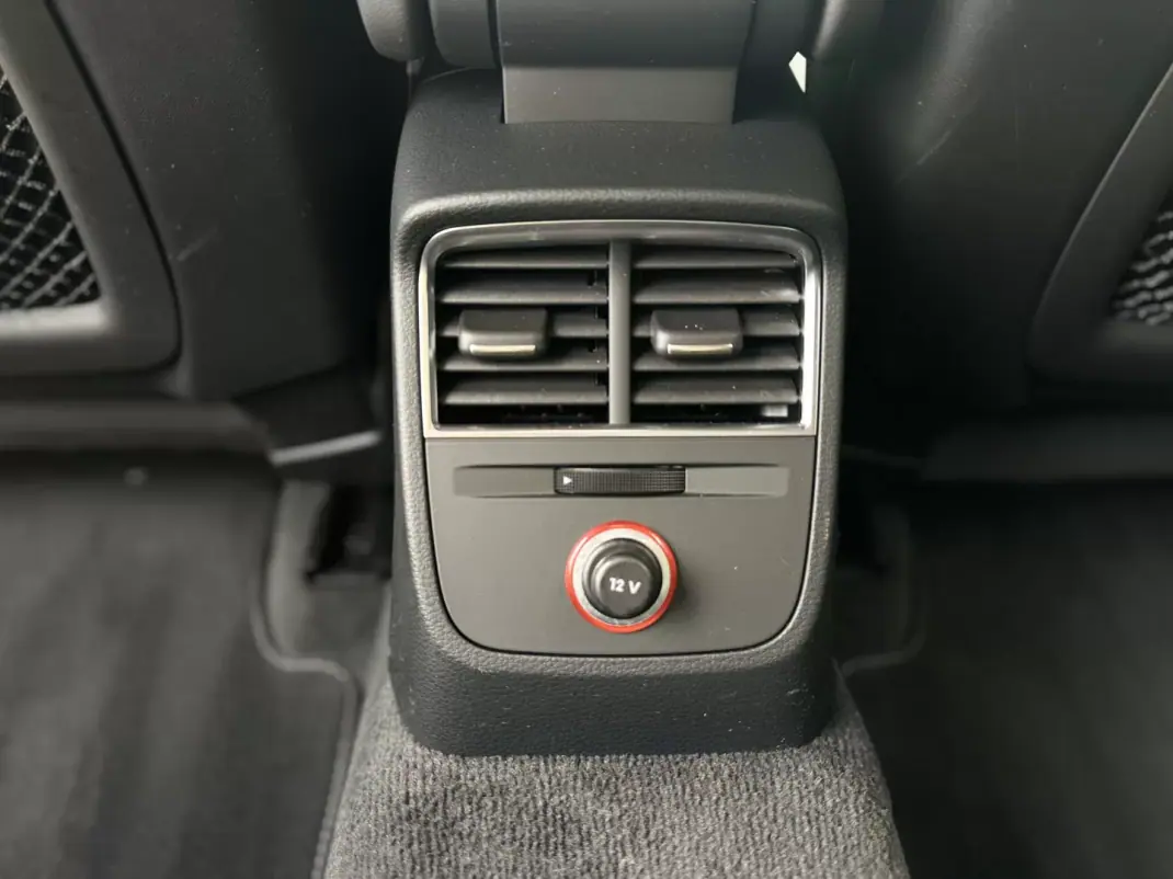 Audi A3 Sportback 2015 - 18150 EUR, 182000 km - AUTO.MOTO.pt - 182000km - foto 36 de 37