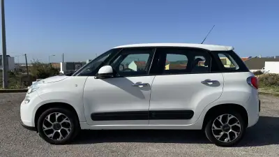 Fiat 500L 2017 - 11900 EUR, 160000 km - AUTO.MOTO.pt - 160000km - foto 4 de 14