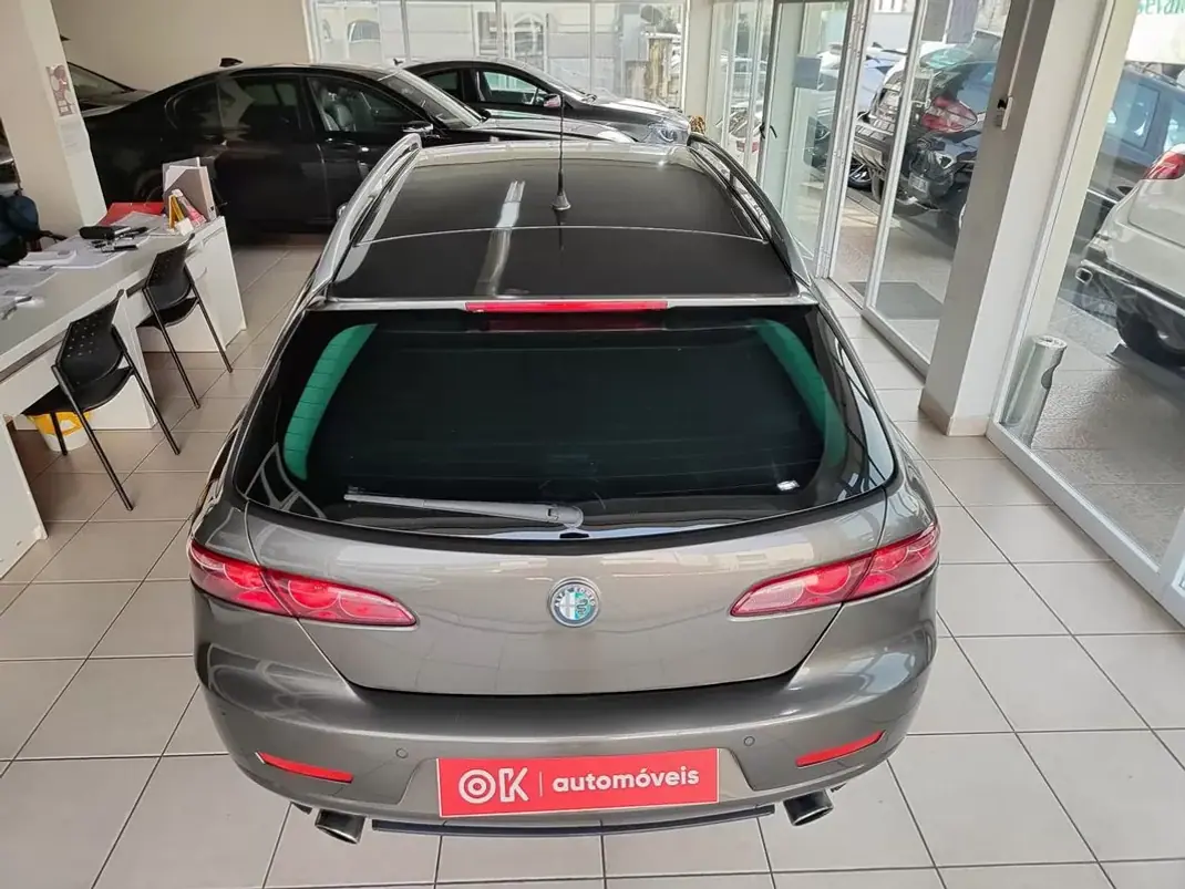 Alfa Romeo 159 Sportwagon 2008 - 7250 EUR, 221050 km - AUTO.MOTO.pt - 221050km - foto 10 de 37