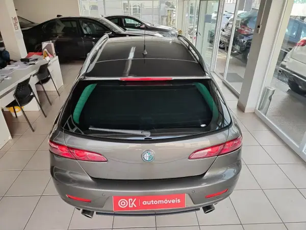 Alfa Romeo 159 Sportwagon 2008 - 7250 EUR, 221050 km - AUTO.MOTO.pt - 221050km - foto 10 de 37